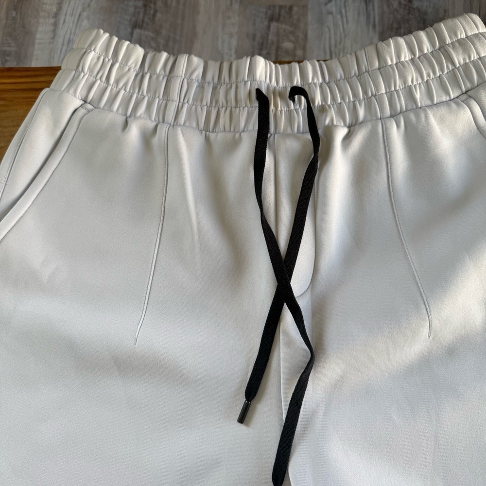 Women’s Calia Women’s Soft Scuba High Rise Short - Picture 3 of 6